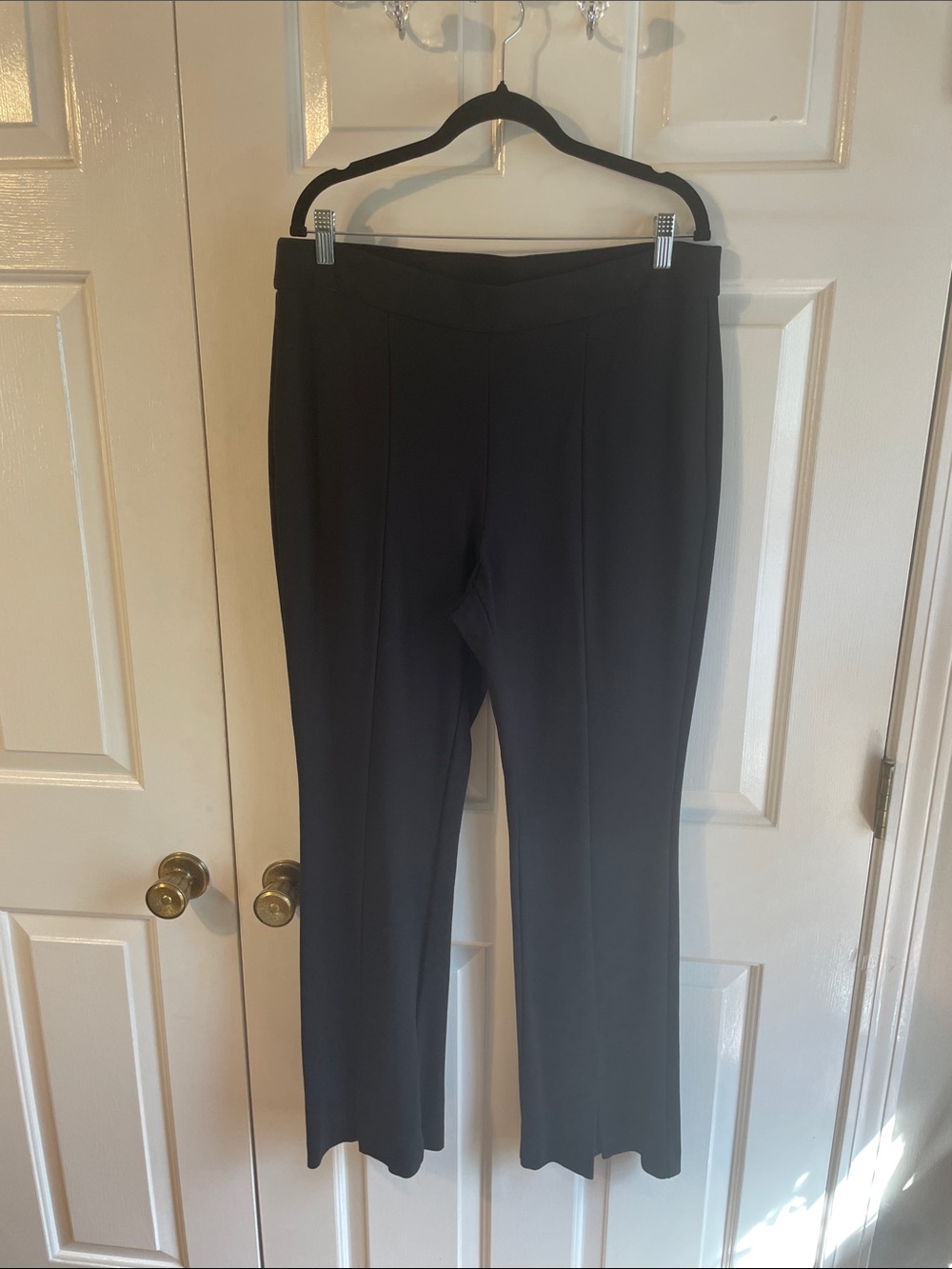 Rafaella Black  Dress Pants with Front Seams and 6” slits. Sz 16 with 30”inseam